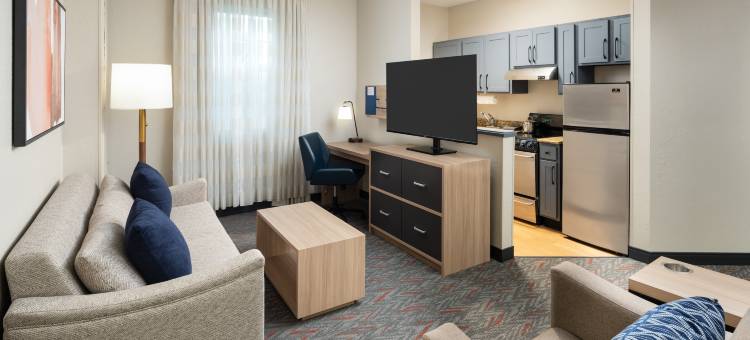 迈阿密多拉烛木套房酒店(Candlewood Suites MIAMI - DORAL by IHG)图片