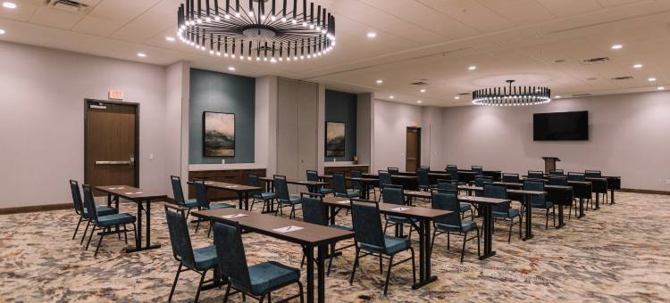 Gatlinburg 希尔顿合博套房酒店(Embassy Suites by Hilton Gatlinburg Resort)图片