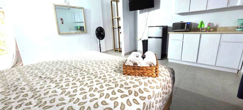 阿雷西博681海洋驱动器的大西洋窗口(Ventana Al Atlantico at Arecibo 681 Ocean Drive)图片