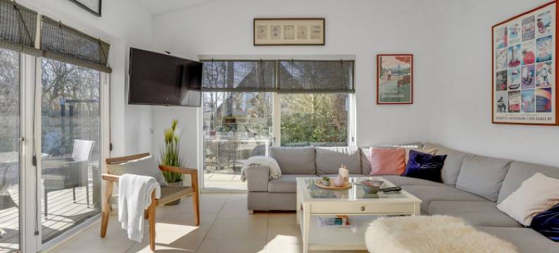 "Biorn" - 70m from the Sea图片