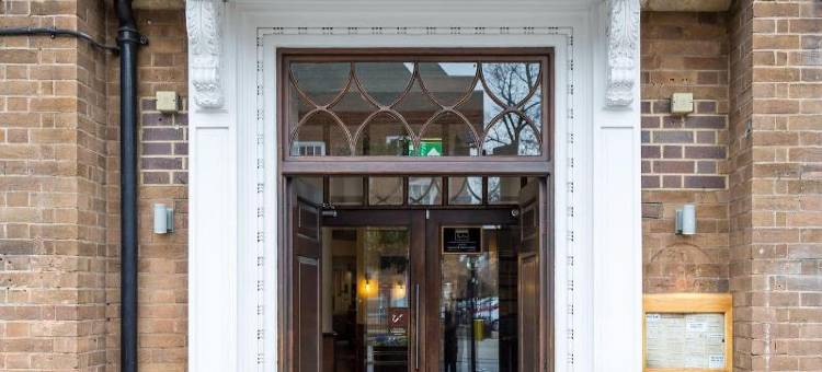 白鹿 - 纽马基特马斯顿旅馆(White Hart, Newmarket by Marston's Inns)图片