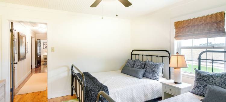 漂亮的乔治亚农场租赁住宅，带露台(Beautiful Georgia Farmhouse Rental w/ Patio)图片