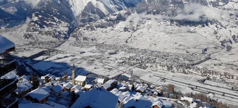 Apartment with balcony views of  Nendaz图片