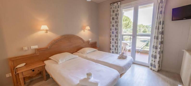 卡斯特尔卢贝龙酒店(Vacances Bleues Hôtel Castel Luberon)图片