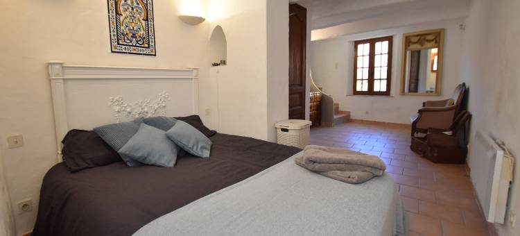 Villa in Meounes-Les-Montrieux图片