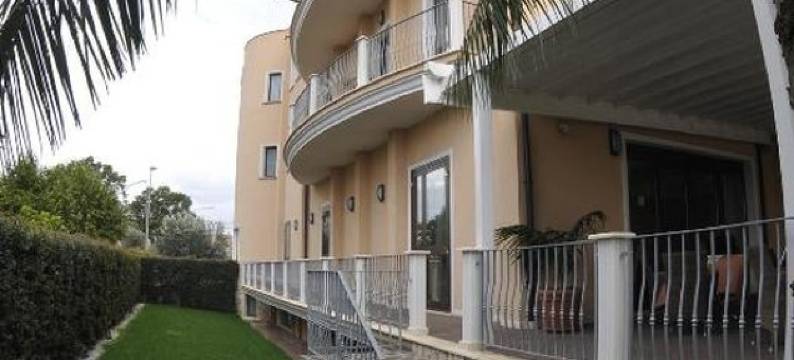 谷洛酒店(Gullo Hotel)图片