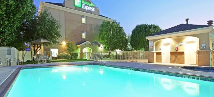 Holiday Inn Express & Suites DFW -葡萄(Holiday Inn Express & Suites DFW Airport - Grapevine)图片