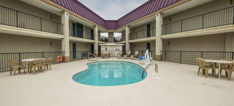 北莫比尔-萨拉兰红屋顶酒店(Red Roof Inn Mobile North - Saraland)图片