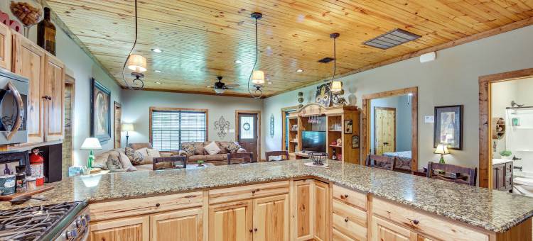 杰斐逊租赁:步行至历史城区区域！(Jefferson Vacation Rental with Golf Cart!)图片