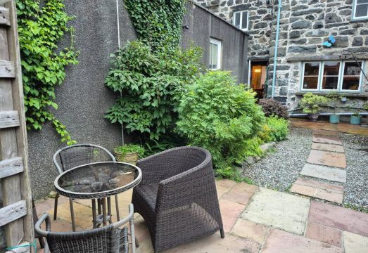 Charming Dolgellau Townhouse With Garden, Perfect for Families Hotel Overview
