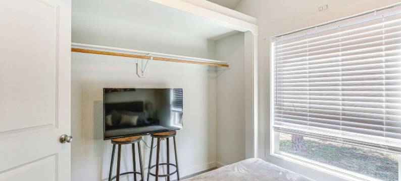 俄勒冈南部小屋：带火坑和私人池塘！(Private Pond and Dock! Cozy Cabin in Southern Oregon)图片