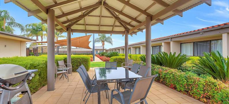 迪肯姆斯舒适酒店(Comfort Inn Deakin Palms)图片