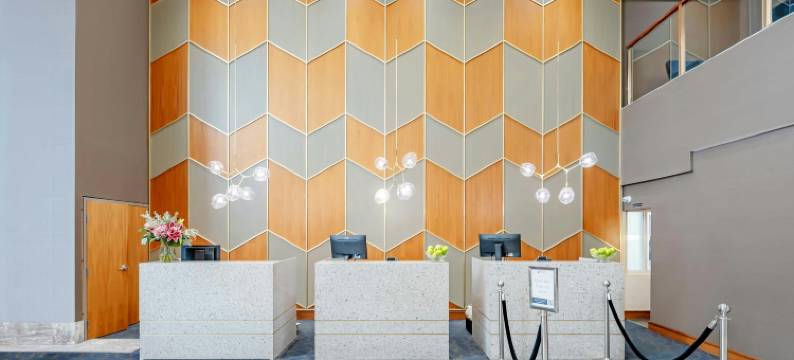 桑德曼标志米西索加酒店(Sandman Signature Mississauga Hotel)图片