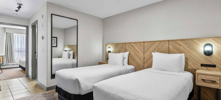 卡尔加里西套房桑德曼酒店(Sandman Hotel & Suites Calgary West)图片