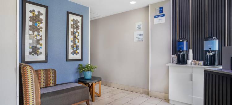 罗斯林长岛贝斯特韦斯特酒店(Best Western Roslyn-Long Island Hotel)图片