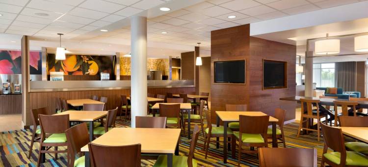 万枫酒店及套房兰开斯特东部奥特莱斯(Fairfield Inn & Suites Lancaster East at the Outlets)图片