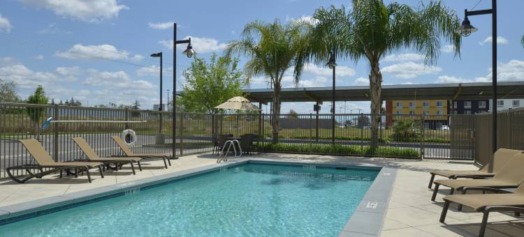 贝克斯菲尔德北机场欢朋套房酒店(Hampton Inn & Suites Bakersfield North-Airport)图片