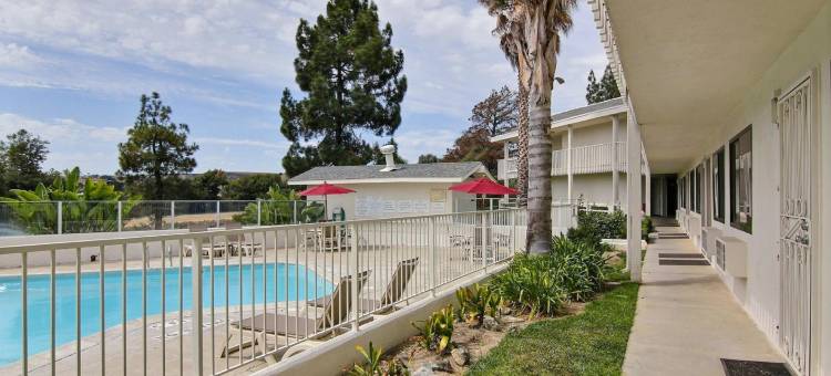 索尔文区布尔顿6号汽车旅馆(Motel 6 Buellton, CA - Solvang Area)图片