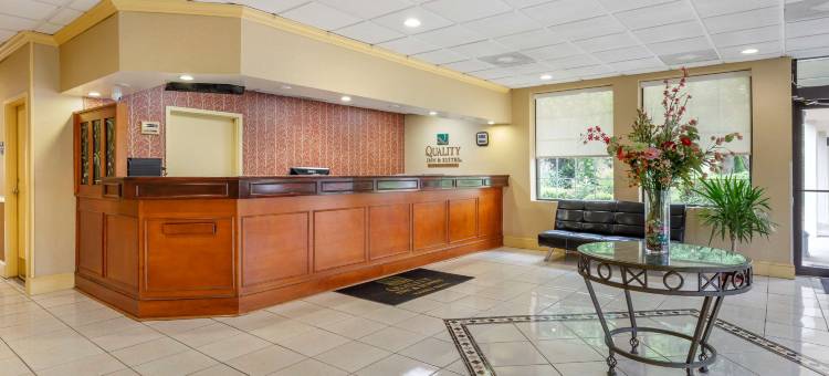 汉斯购物中心品质酒店及套房(Quality Inn & Suites Hanes Mall)图片