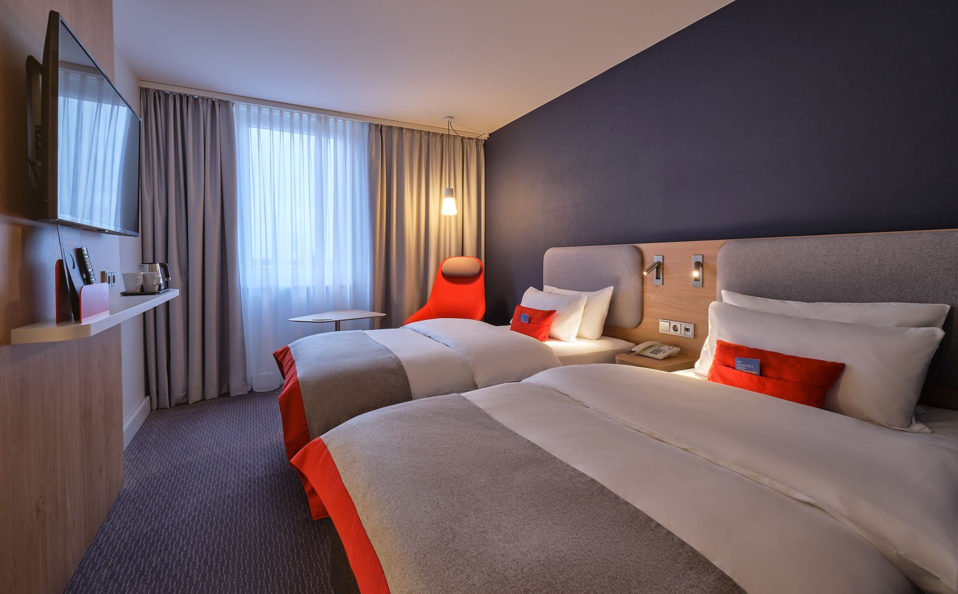 Holiday Inn Express Frankfurt Airport by IHG Over view