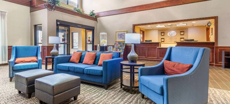 芬德利I-75舒适套房靠近体育综合体(Comfort Suites Findlay I-75 Near Sports Complex)图片