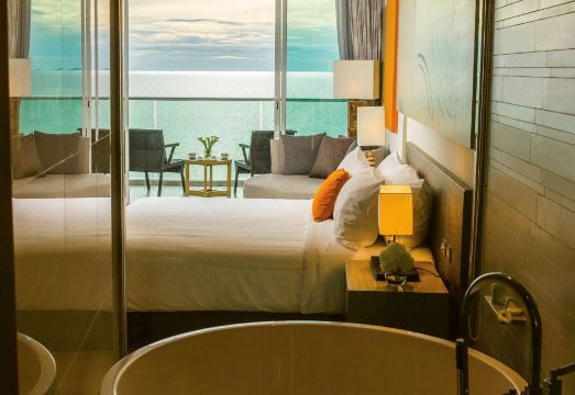 Mövenpick Siam Hotel Na Jomtien PattayaHotel Overview