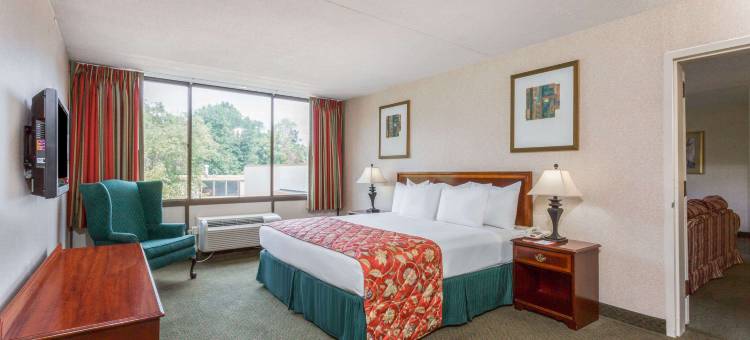三角-提科华美达酒店(Ramada by Wyndham Triangle/Quantico)图片