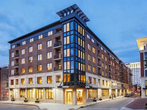 安达仕第五大道, 凯悦旗下