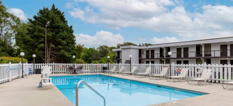 罗克斯伯勒南品质酒店(Quality Inn - Roxboro South)图片