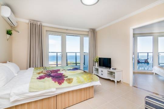 海之蓝主题海景公寓民宿(腾达路1号分店)