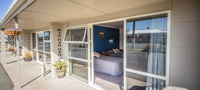 托马斯3A庭院汽车旅馆(AAA Thames Court Motel)图片