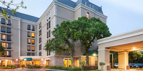 奧斯汀大學區希爾頓逸林酒店