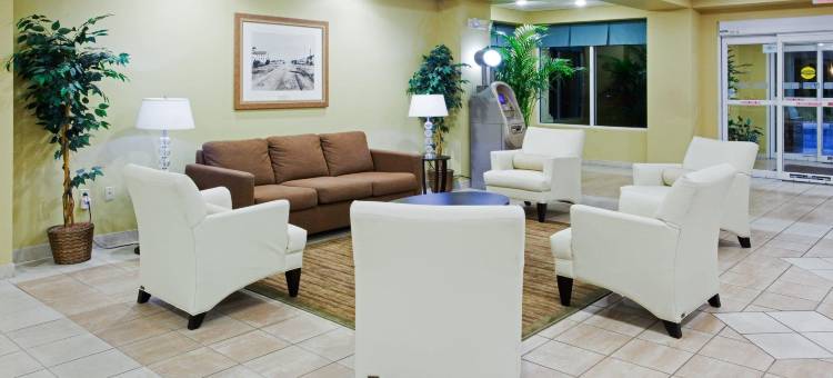 Holiday Inn Express 默特尔比奇百老汇@散化(Holiday Inn Express Myrtle Beach-Broadway@The Bch)图片