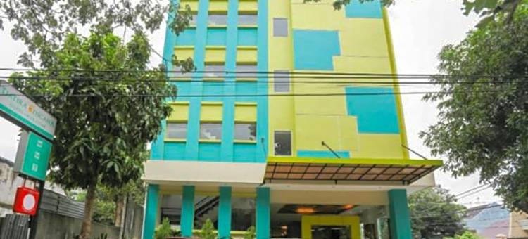 瑞德多兹普拉斯酒店 - 近罗萨里海滩(RedDoorz Plus near Pantai Losari)图片