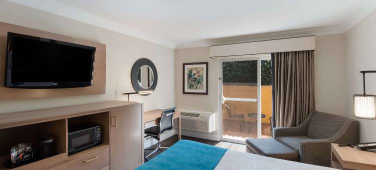 伍德兰希尔斯贝斯特韦斯特酒店(Best Western Woodland Hills Inn)图片