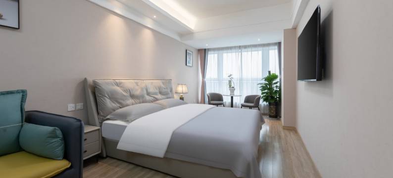 大明湖海晏门湖光山色民宿(历山路分店)图片