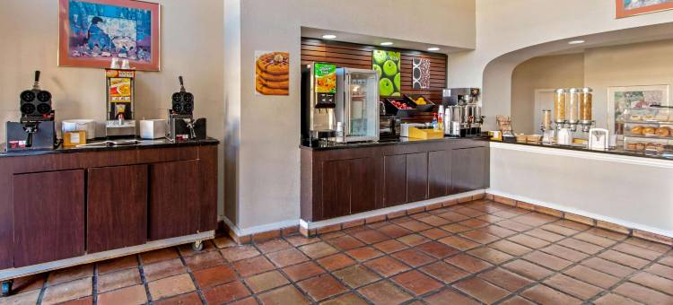 拉斯克鲁塞斯梅西亚谷拉昆塔温德姆酒店(La Quinta Inn by Wyndham Las Cruces Mesilla Valley)图片