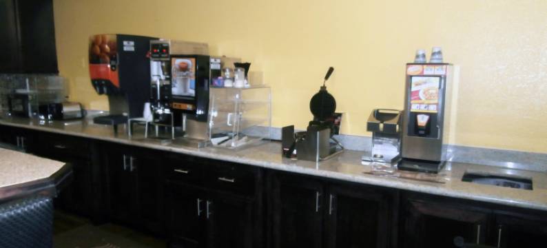 锡夫里弗福尔斯美洲最佳价值套房酒店(Americas Best Value Inn and Suites Thief River Falls)图片