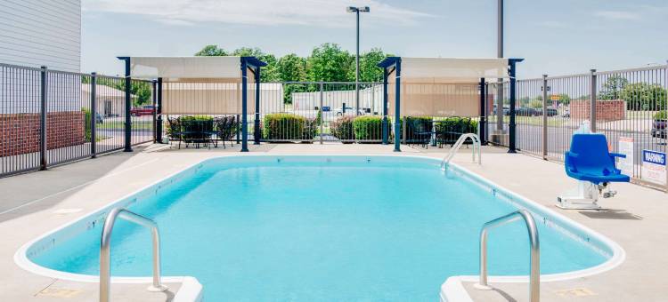 莫内特速8酒店(Super 8 by Wyndham Monett)图片