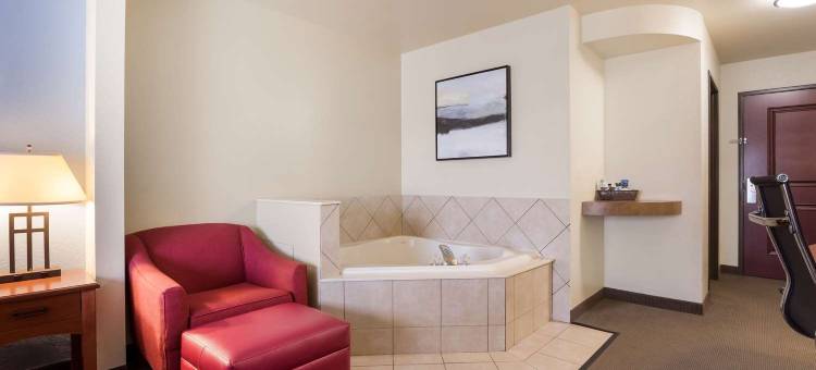 科菲维尔中央商务区贝斯特韦斯特套房酒店(Best Western Coffeyville Central Business District Inn and Suites)图片