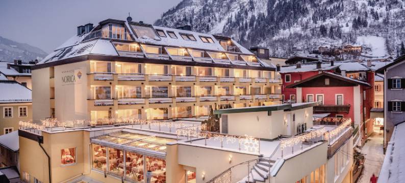 诺丽卡酒店温泉(Hotel Norica - Thermenhotels Gastein Mit Dem Bademantel Direkt in Die Therme)图片