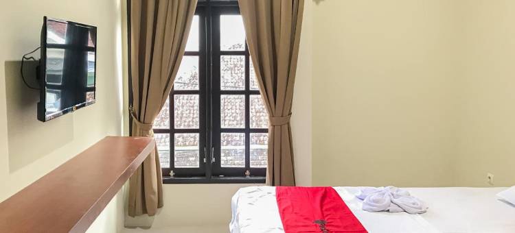 红门伊斯兰酒店靠近马迪温火车站2号(RedDoorz Syariah Near Stasiun Madiun 2)图片