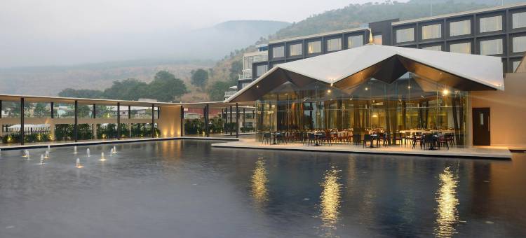 提鲁帕提马尔萨萨诺瓦高级酒店(Marasa Sarovar Premiere)图片