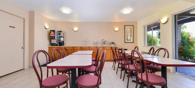 阿尔伯克基东北戴斯精选温德姆酒店(Days Inn by Wyndham Albuquerque Northeast)图片