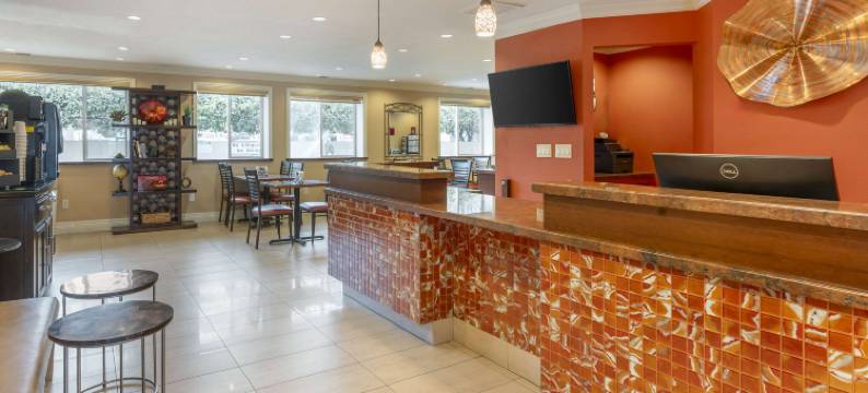 机场广场贝斯特韦斯特优质酒店(Best Western Plus Airport Plaza)图片