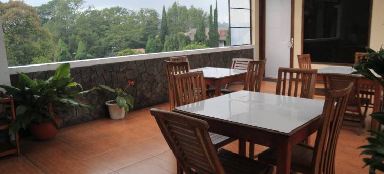 伦邦智慧英达酒店(Hotel Hikmat Indah)图片