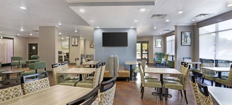 萨凡纳机场贝斯特韦斯特优质套房酒店(Best Western Plus Savannah Airport Inn  Suites)图片