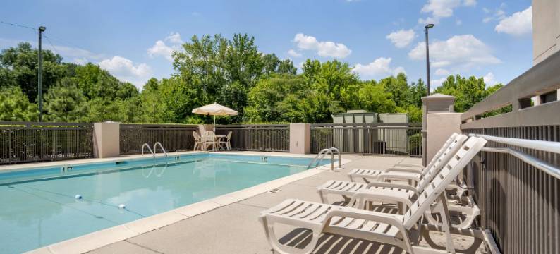 橡树山贝斯特韦斯特优质旅馆(Best Western Plus Oak Mountain Inn)图片