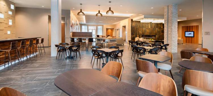 亚特兰大维宁斯广场万豪万怡酒店(Courtyard Atlanta Vinings/Galleria)图片