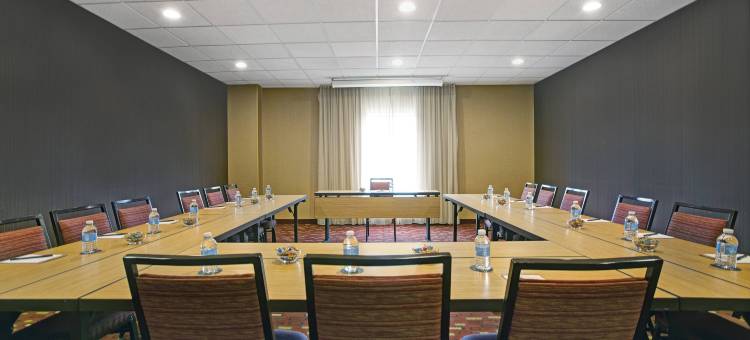 芝加哥埃尔姆赫斯特/奥克布鲁克地区万怡酒店(Courtyard Chicago Elmhurst/Oakbrook Area)图片